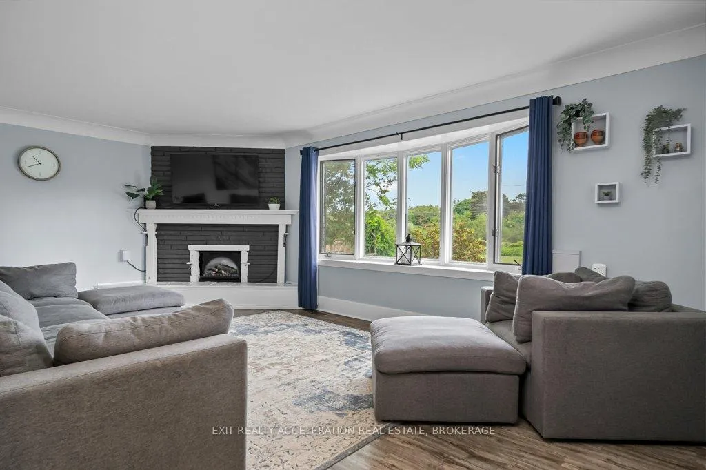 Photo 9 of 1810 Sydenham Road, Kingston, City North of 401 — HOMEH