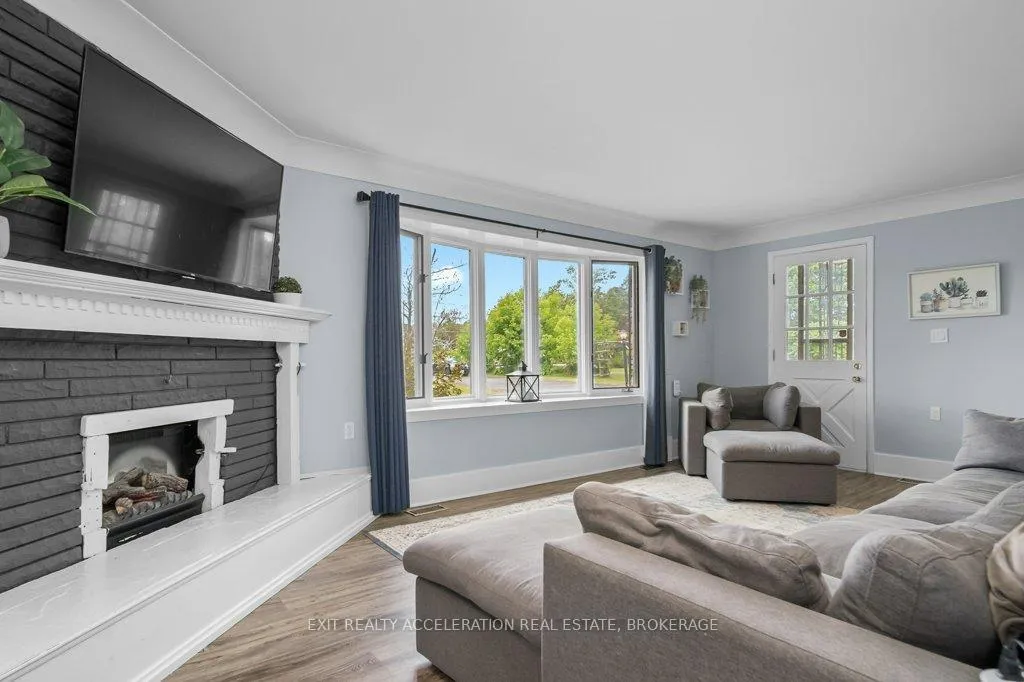 Photo 10 of 1810 Sydenham Road, Kingston, City North of 401 — HOMEH