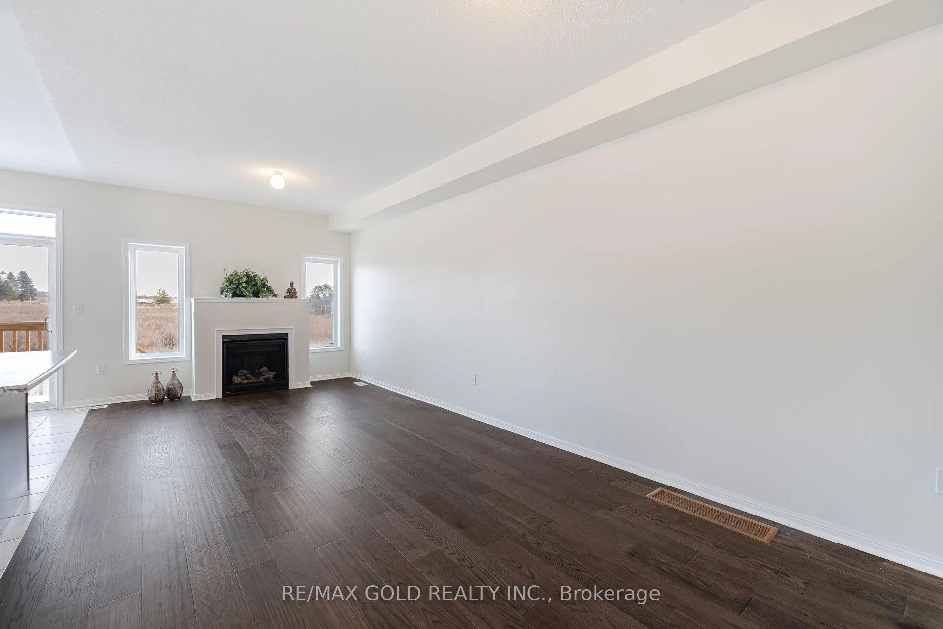 Photo 4 of 2603 Secreto Drive, Oshawa, Windfields — HOMEH