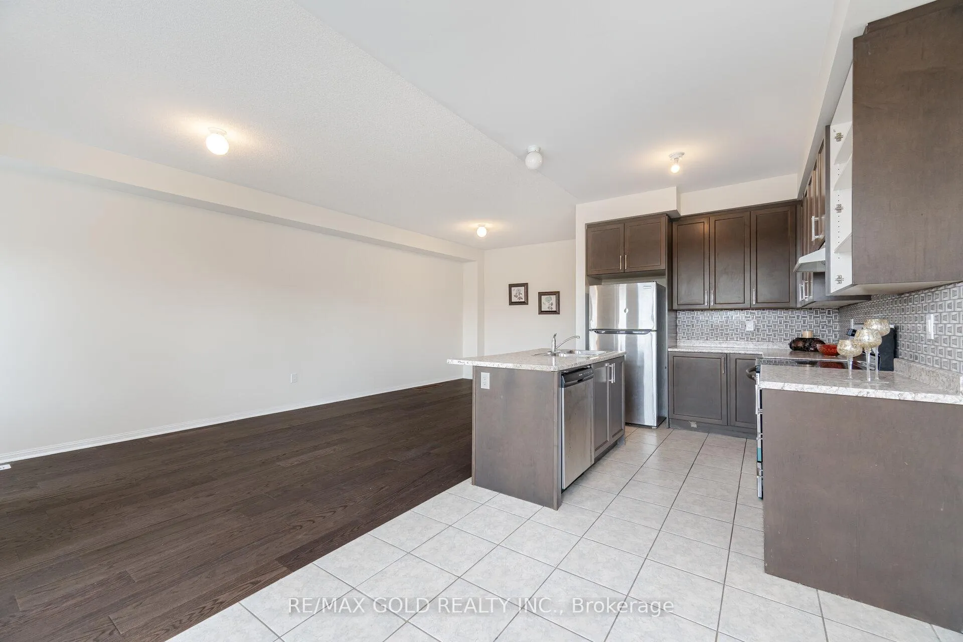 Photo 8 of 2603 Secreto Drive, Oshawa, Windfields — HOMEH