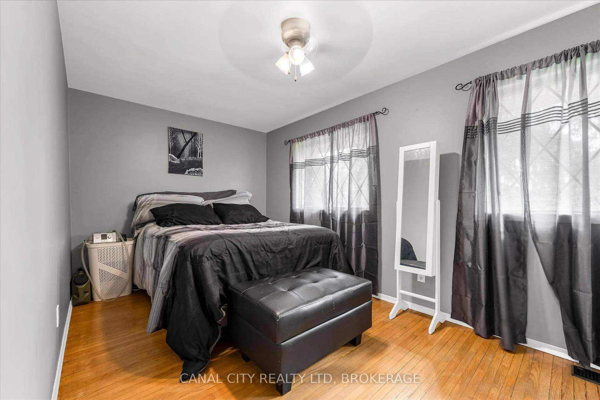 Photo 11 of 215 Ontario Street, Thorold, Allanburg/Thorold South — HOMEH
