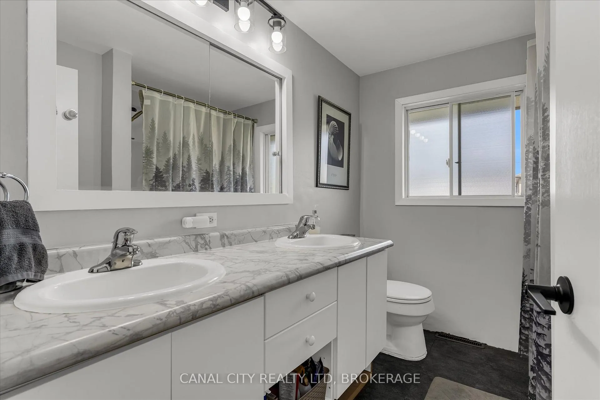 Photo 15 of 215 Ontario Street, Thorold, Allanburg/Thorold South — HOMEH