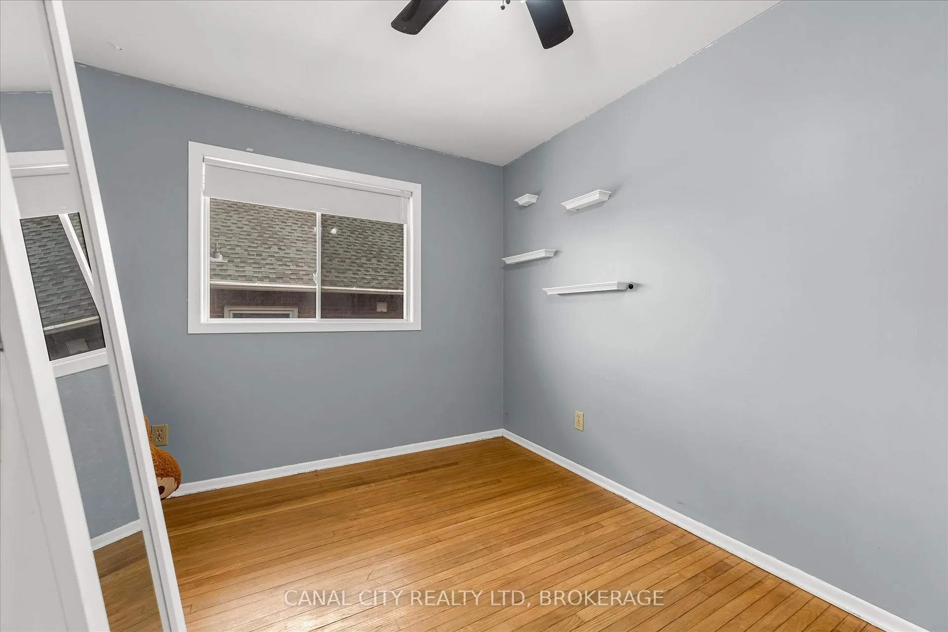 Photo 17 of 215 Ontario Street, Thorold, Allanburg/Thorold South — HOMEH