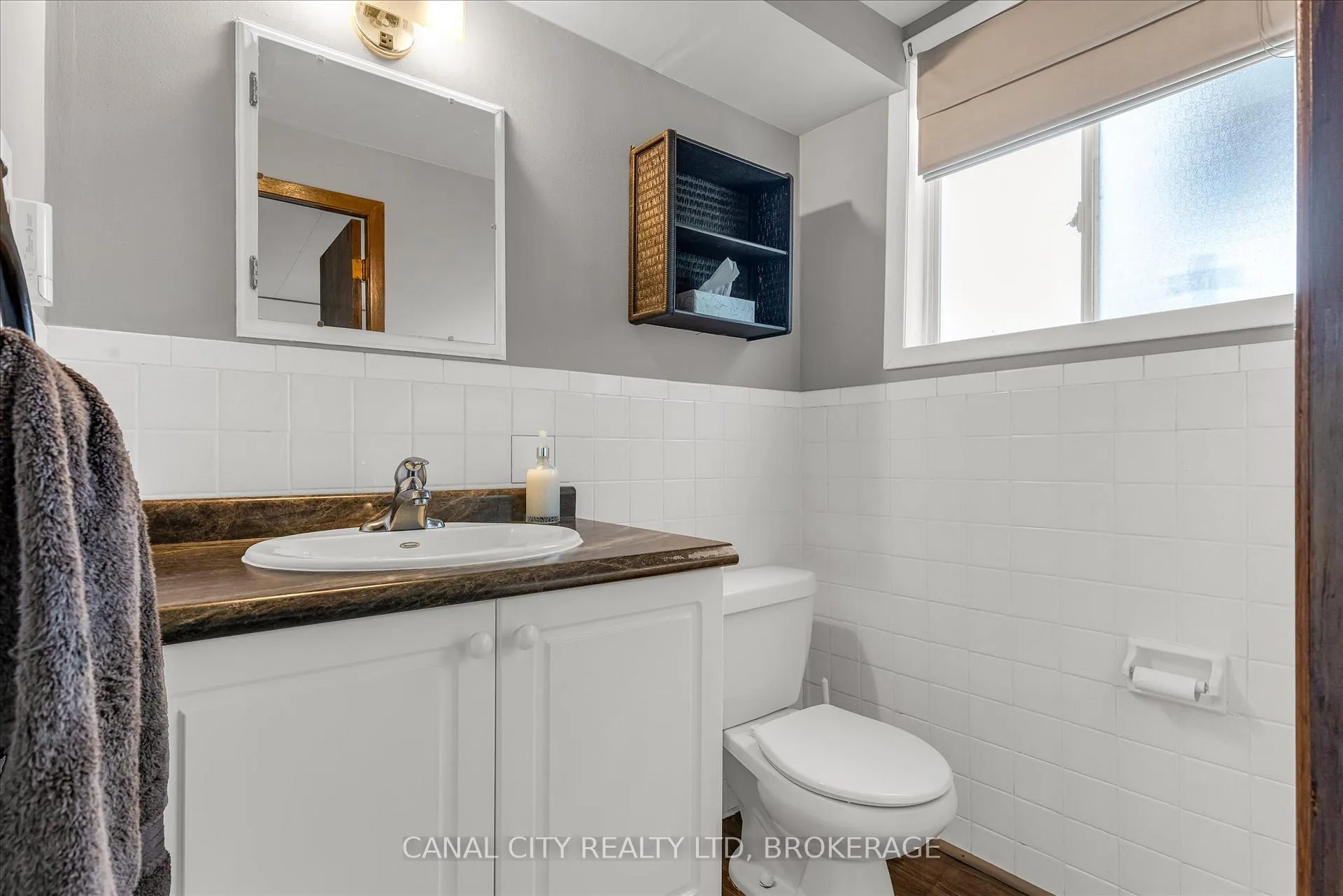 Photo 23 of 215 Ontario Street, Thorold, Allanburg/Thorold South — HOMEH