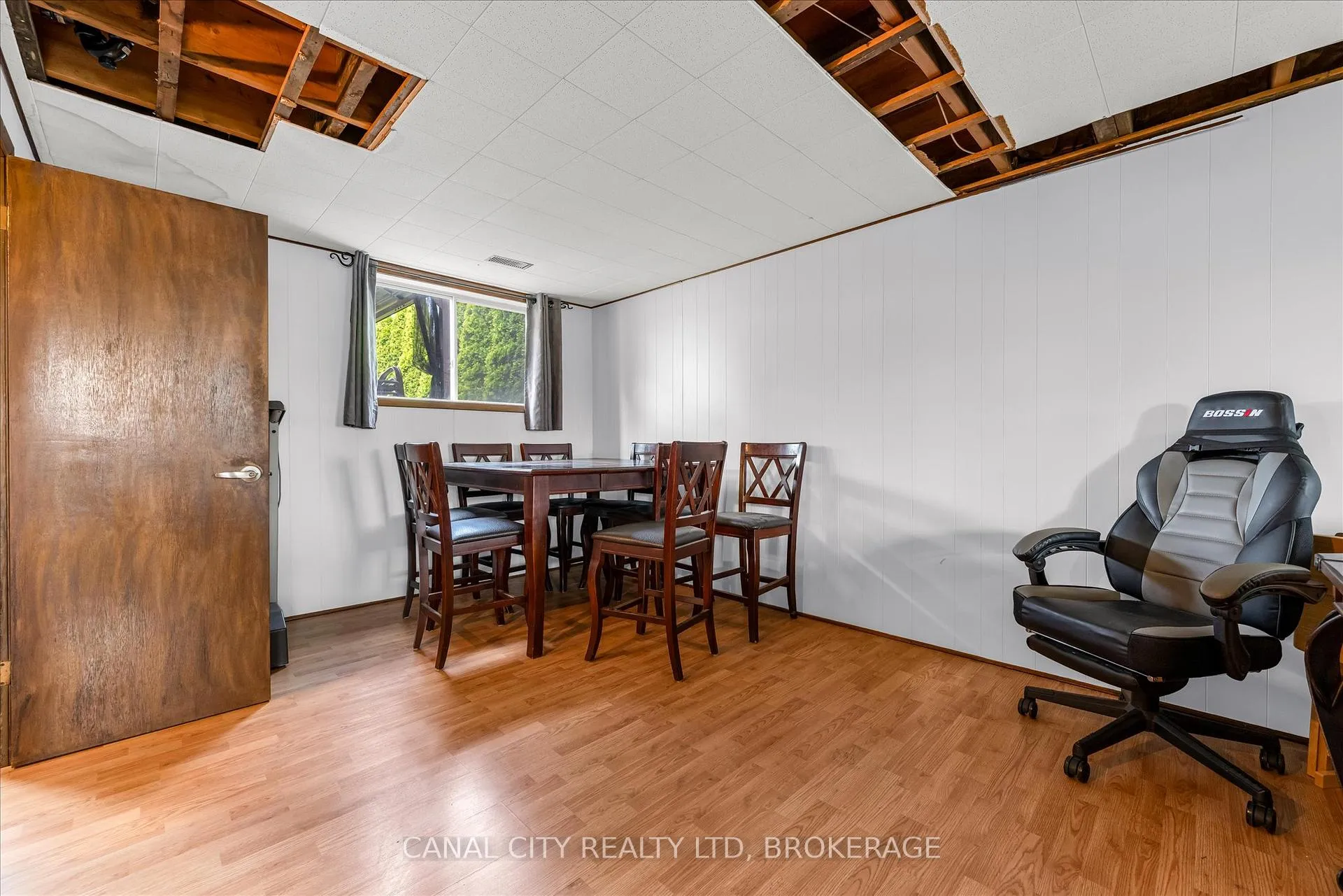 Photo 24 of 215 Ontario Street, Thorold, Allanburg/Thorold South — HOMEH