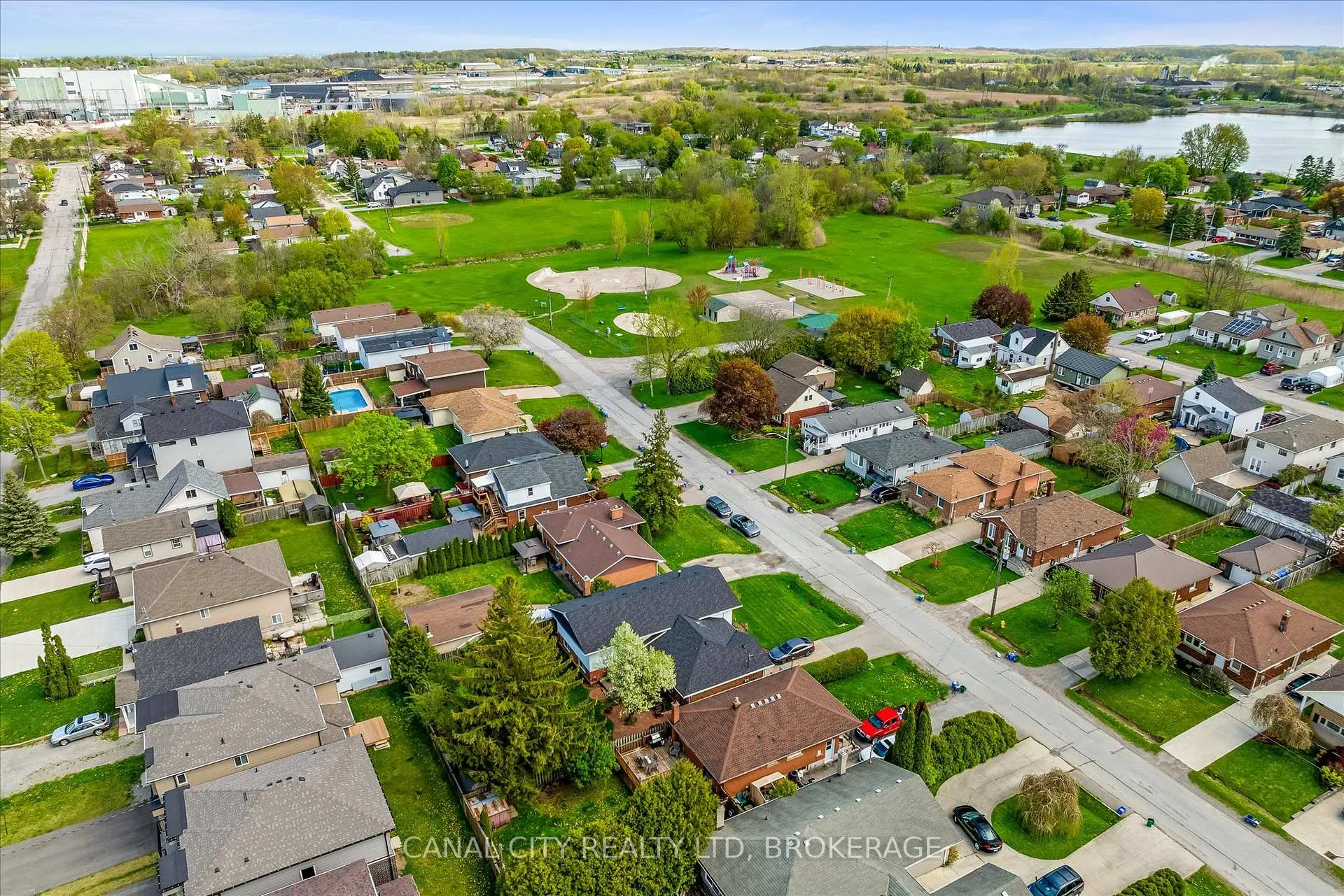 Photo 35 of 215 Ontario Street, Thorold, Allanburg/Thorold South — HOMEH