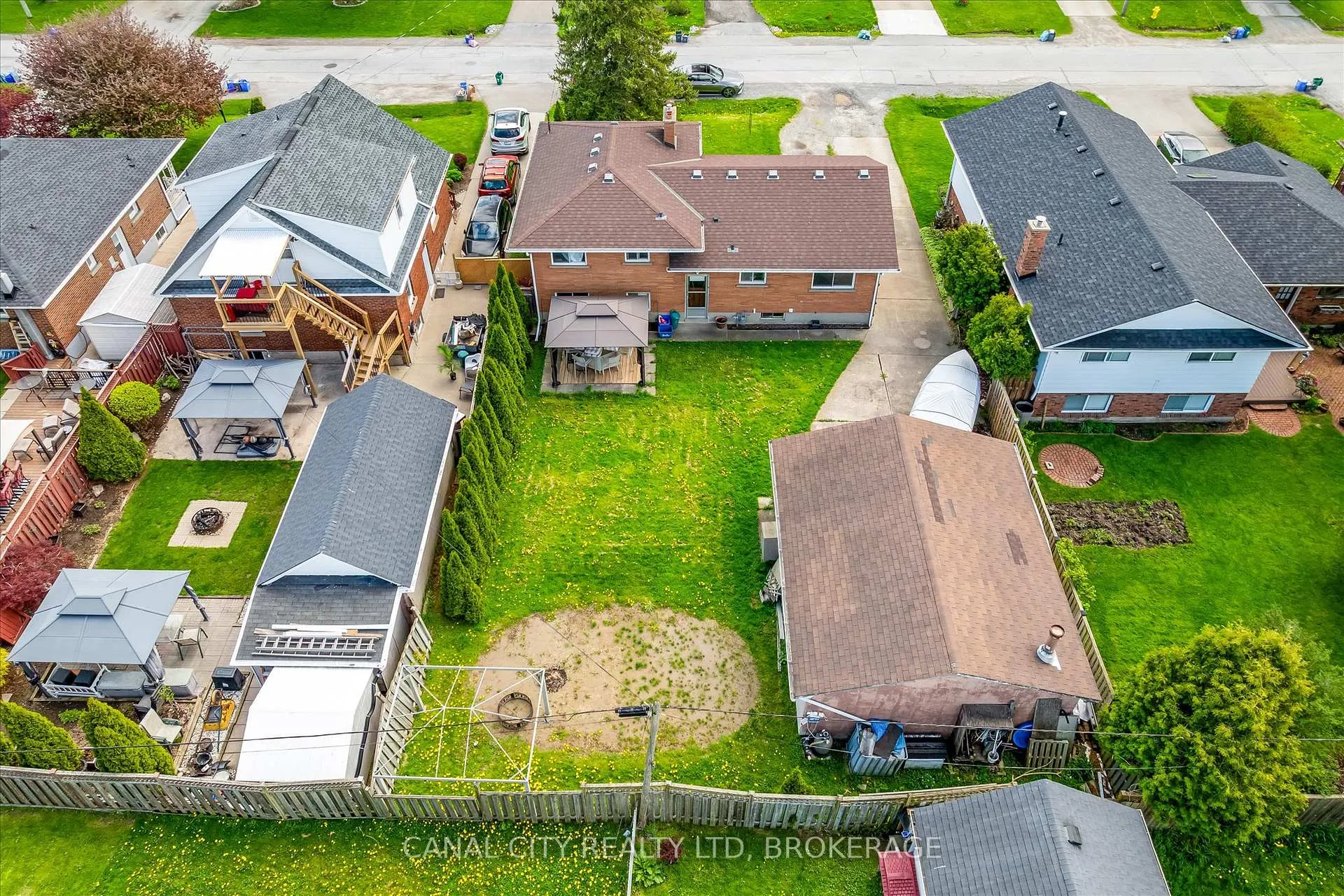 Photo 43 of 215 Ontario Street, Thorold, Allanburg/Thorold South — HOMEH