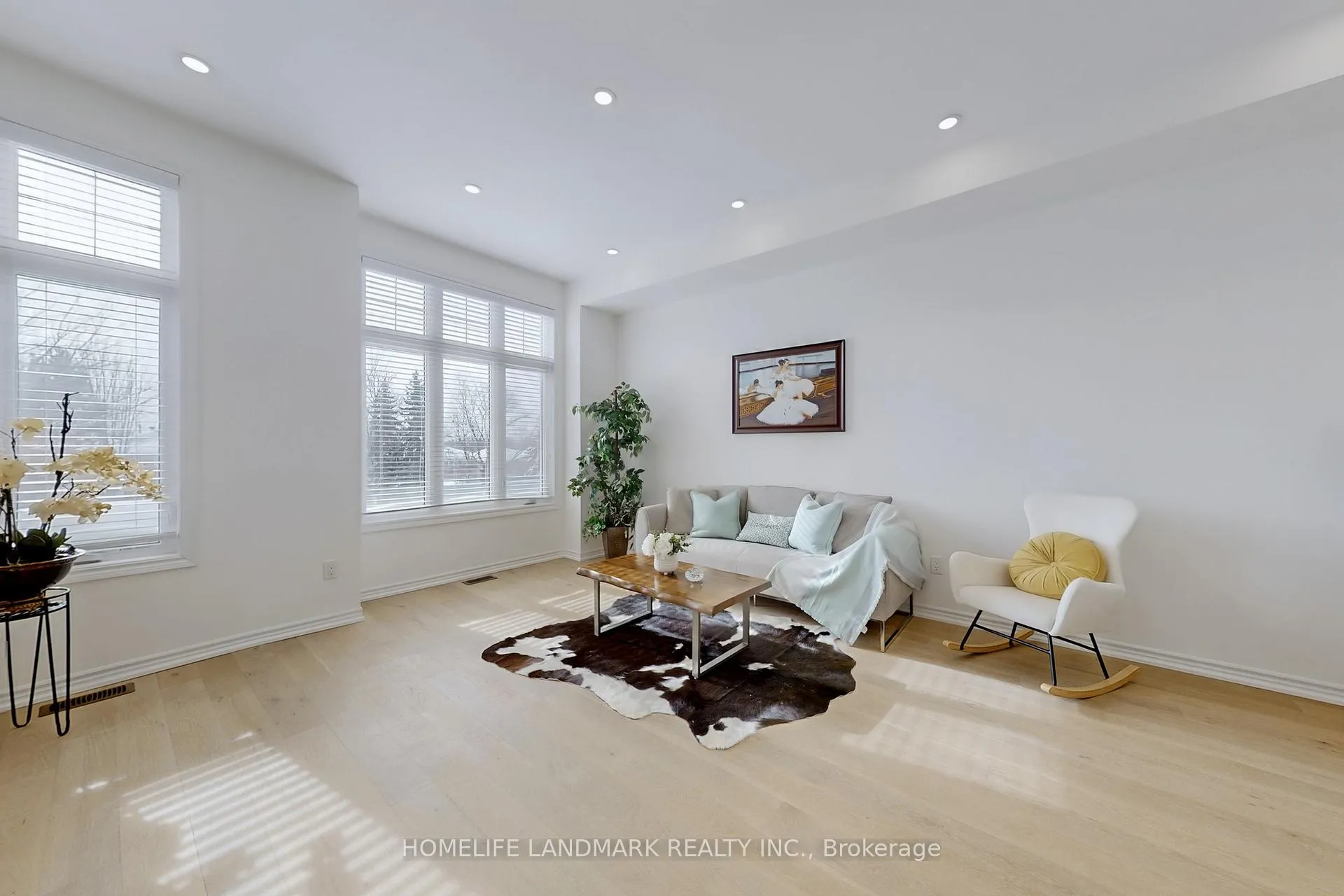Photo 2 of 23 Hyderabad Lane, Markham, Greensborough — HOMEH