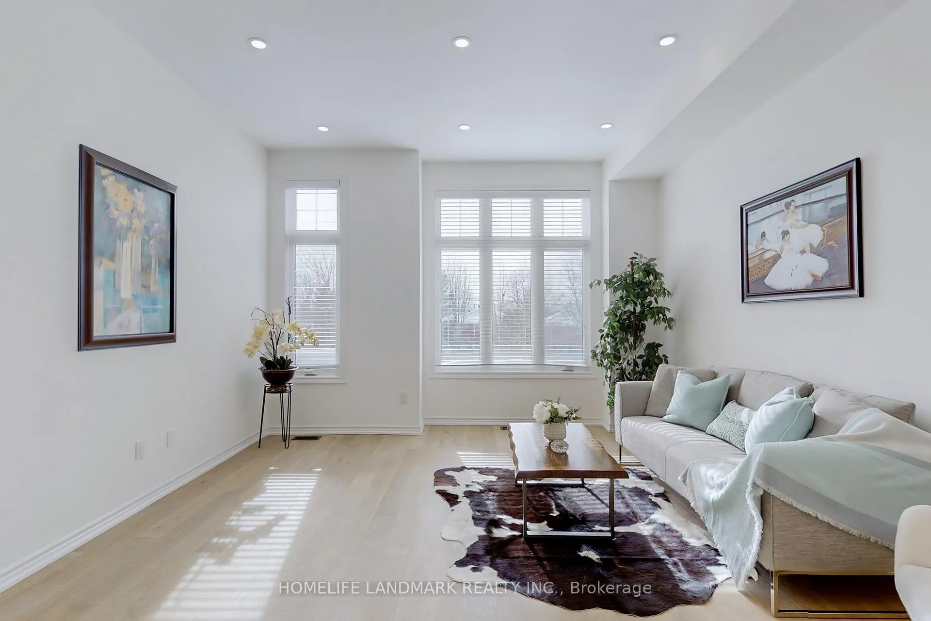 Photo 3 of 23 Hyderabad Lane, Markham, Greensborough — HOMEH