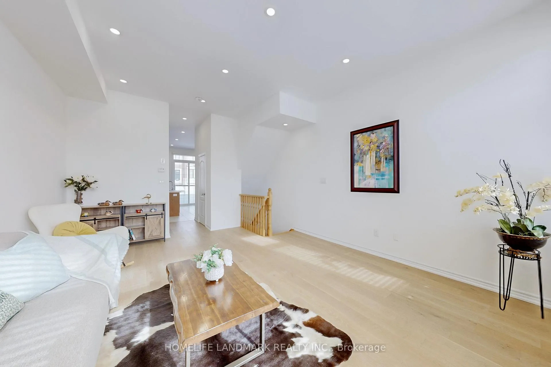 Photo 6 of 23 Hyderabad Lane, Markham, Greensborough — HOMEH
