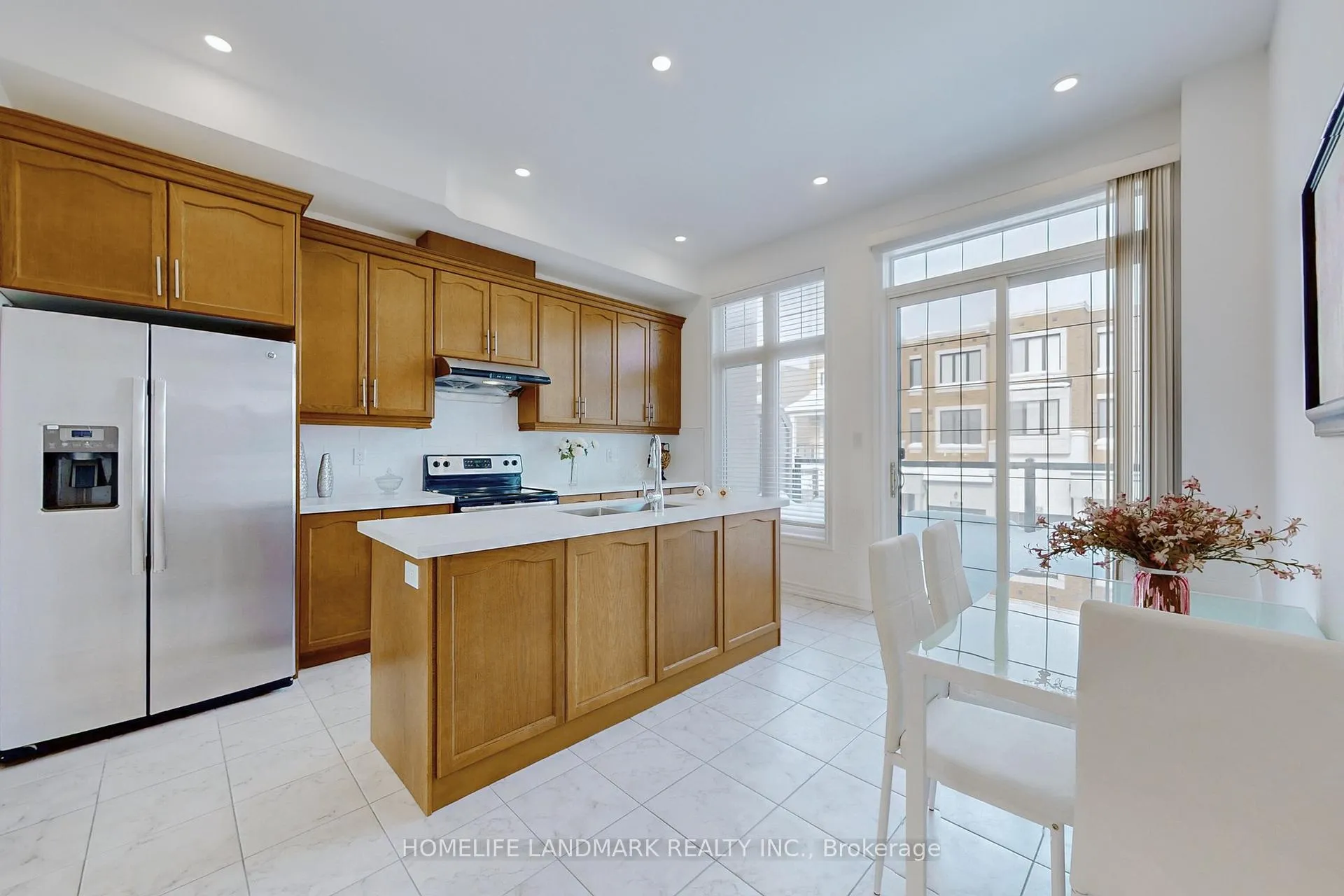 Photo 12 of 23 Hyderabad Lane, Markham, Greensborough — HOMEH