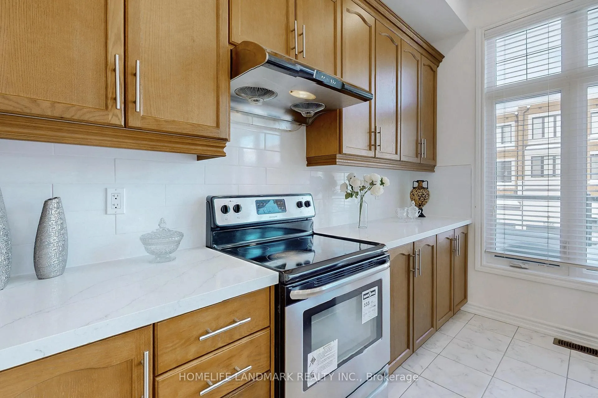 Photo 13 of 23 Hyderabad Lane, Markham, Greensborough — HOMEH