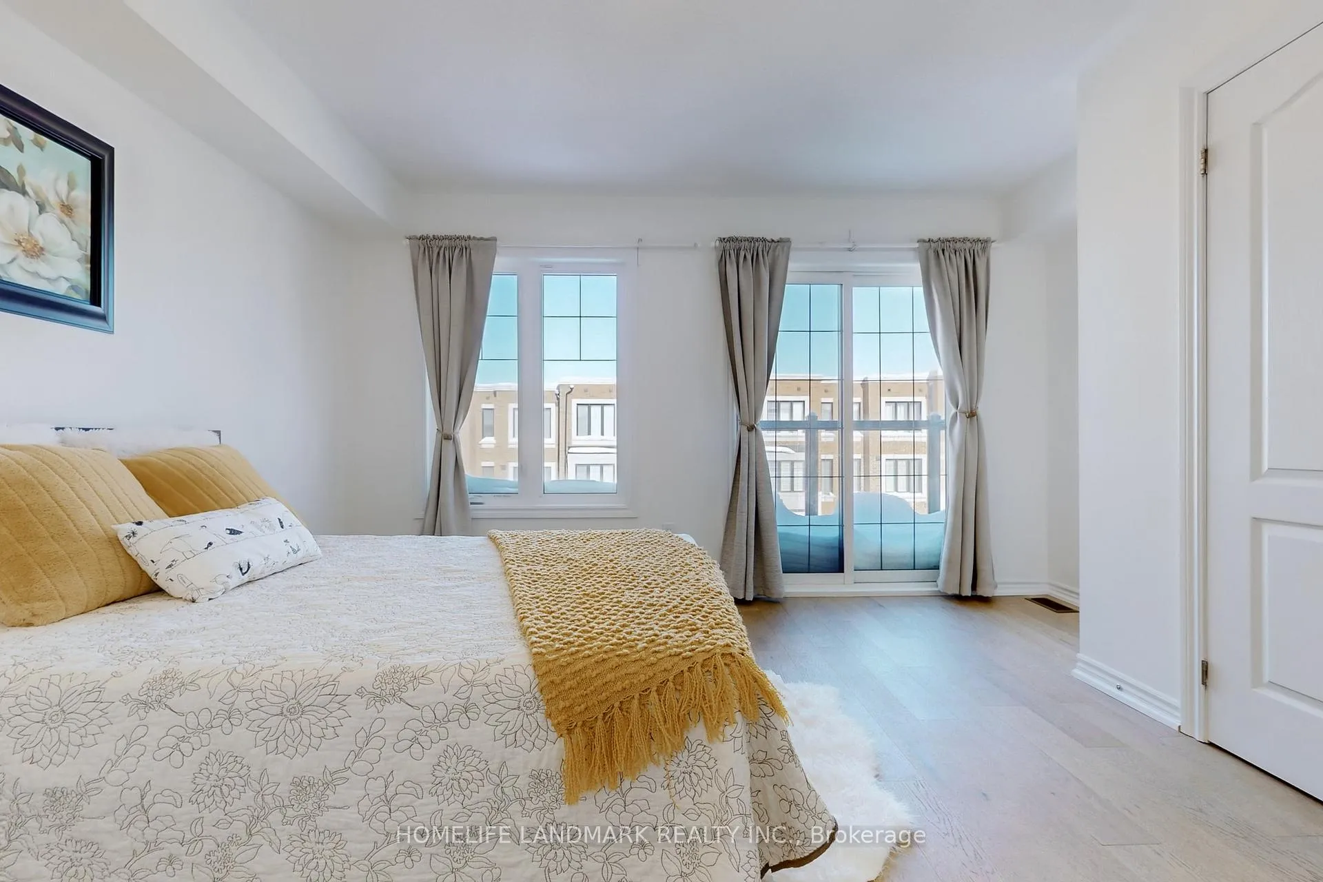 Photo 18 of 23 Hyderabad Lane, Markham, Greensborough — HOMEH