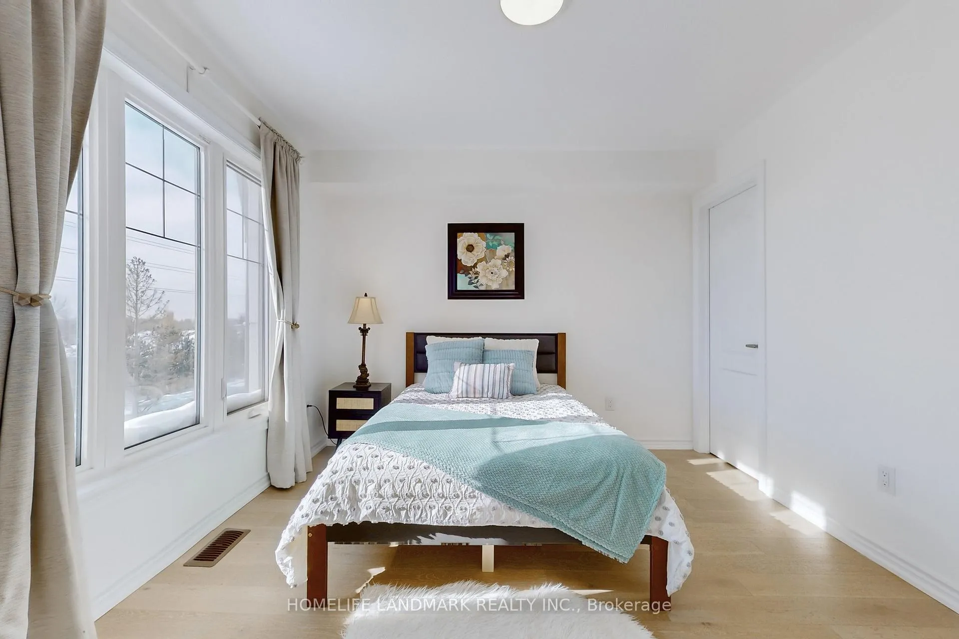 Photo 24 of 23 Hyderabad Lane, Markham, Greensborough — HOMEH