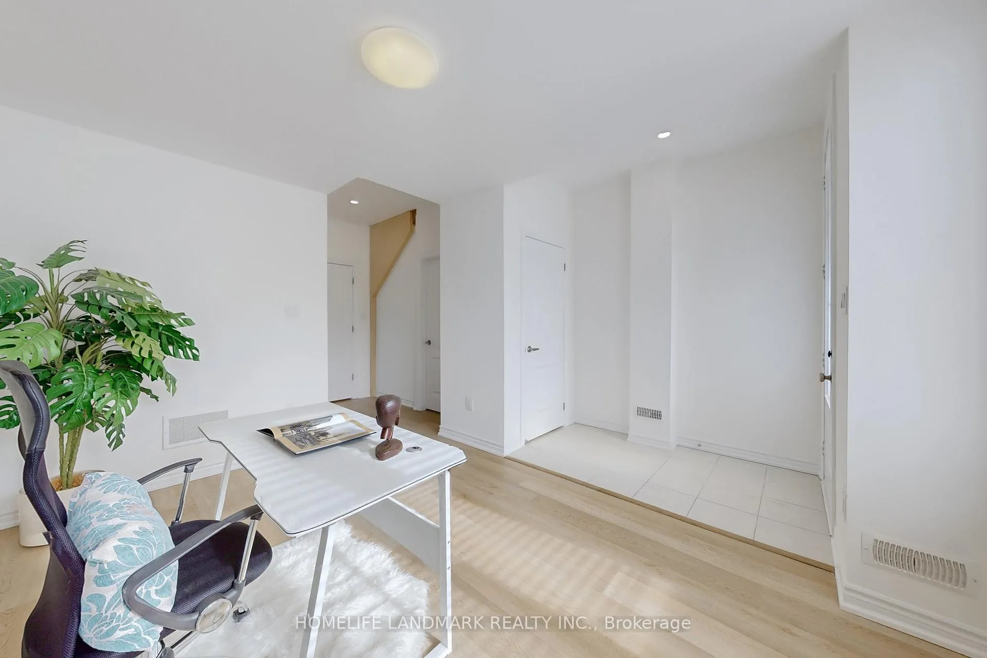 Photo 31 of 23 Hyderabad Lane, Markham, Greensborough — HOMEH