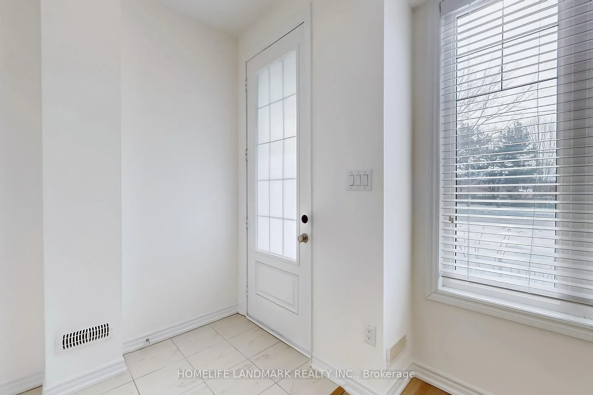 Photo 35 of 23 Hyderabad Lane, Markham, Greensborough — HOMEH