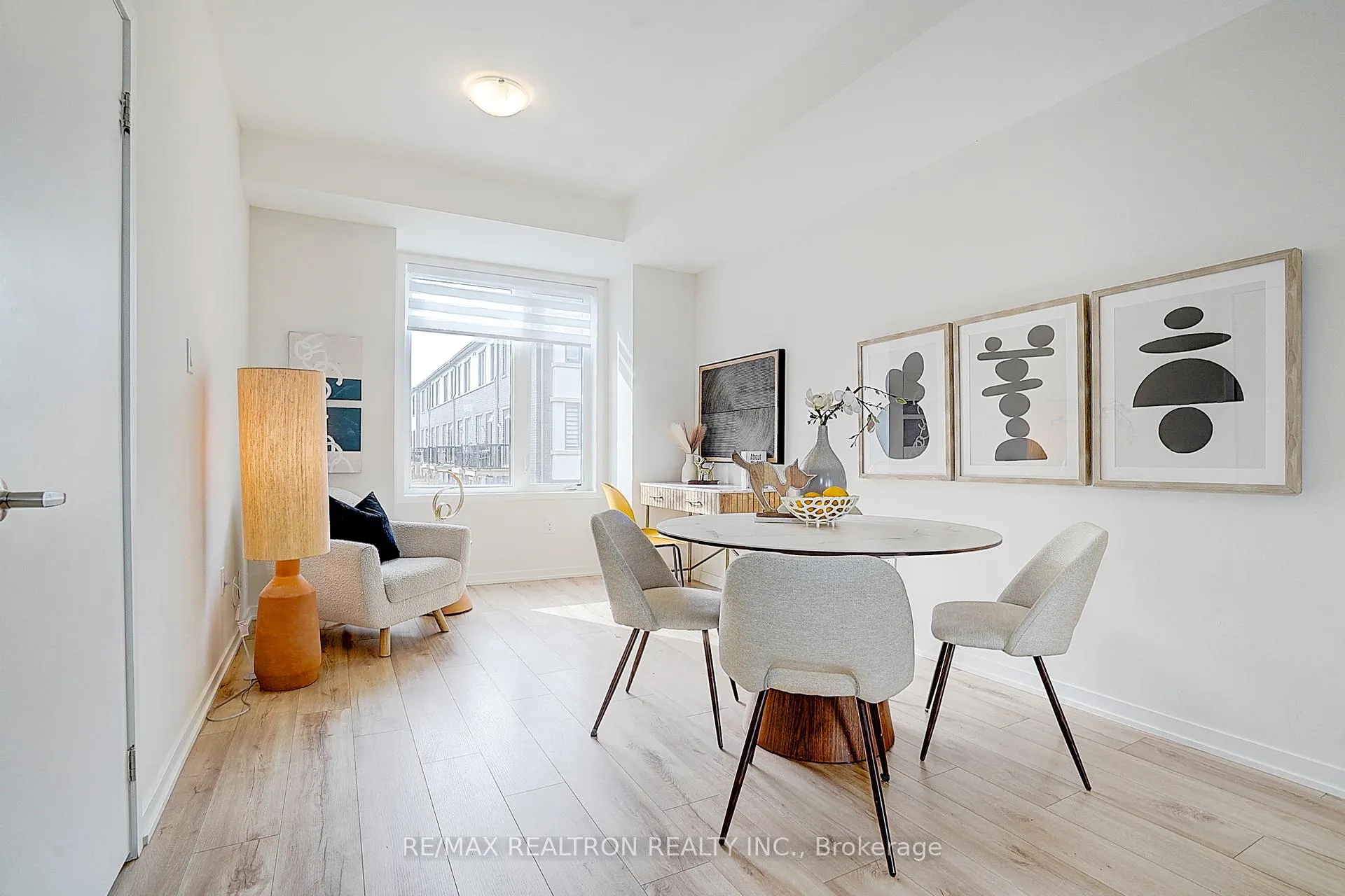 Photo 6 of 61 Rattenbury Road, Vaughan, Patterson — HOMEH