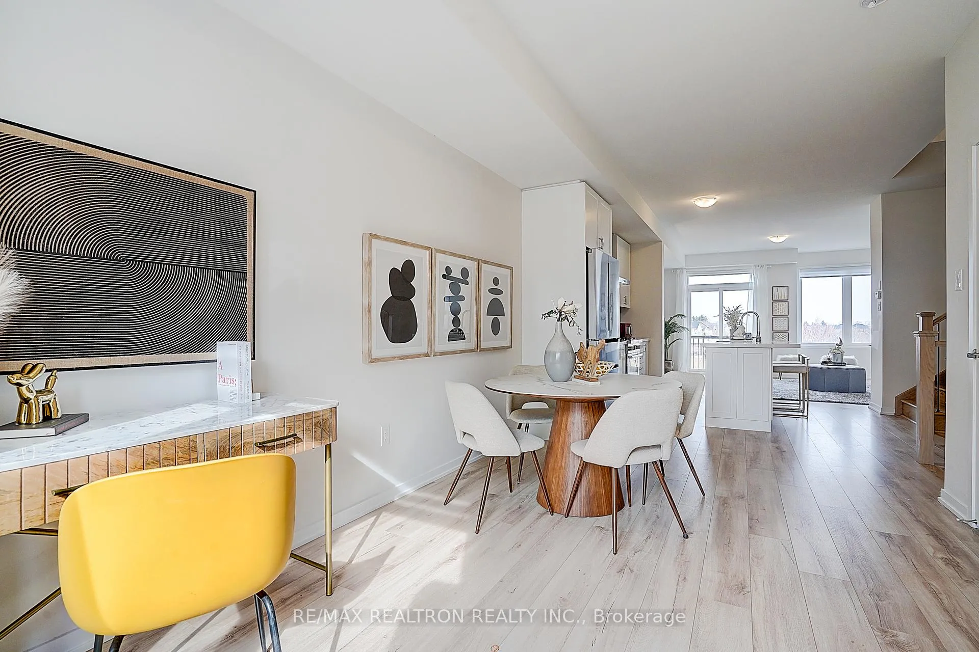 Photo 10 of 61 Rattenbury Road, Vaughan, Patterson — HOMEH