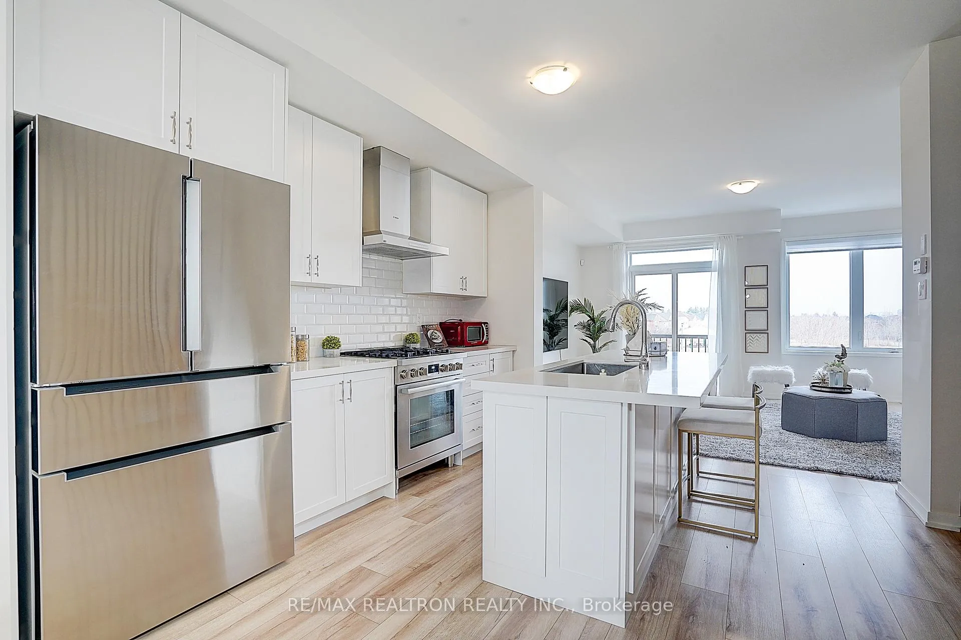 Photo 12 of 61 Rattenbury Road, Vaughan, Patterson — HOMEH