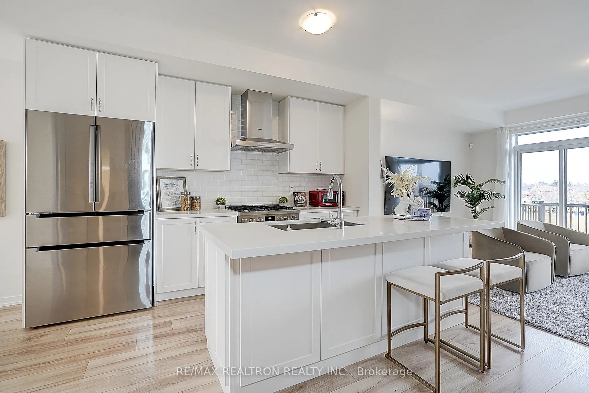 Photo 14 of 61 Rattenbury Road, Vaughan, Patterson — HOMEH