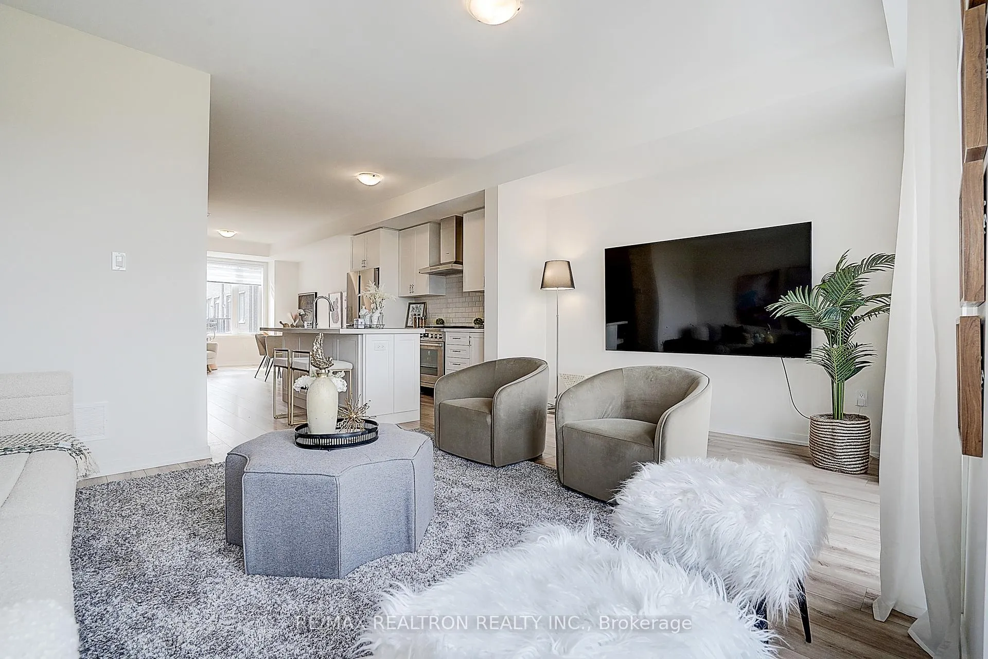 Photo 24 of 61 Rattenbury Road, Vaughan, Patterson — HOMEH