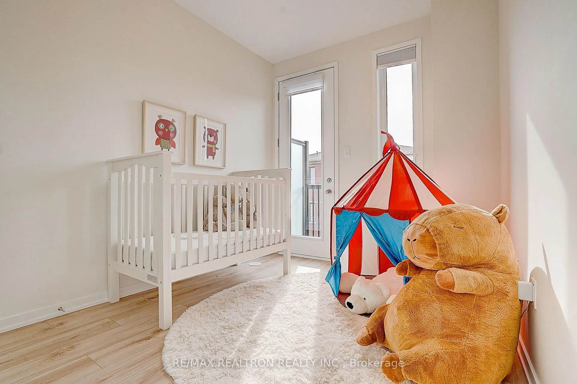 Photo 33 of 61 Rattenbury Road, Vaughan, Patterson — HOMEH