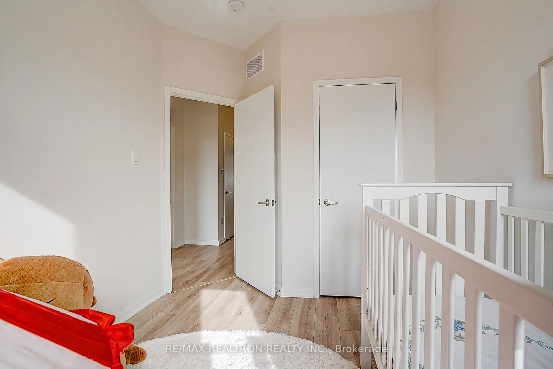 Photo 34 of 61 Rattenbury Road, Vaughan, Patterson — HOMEH