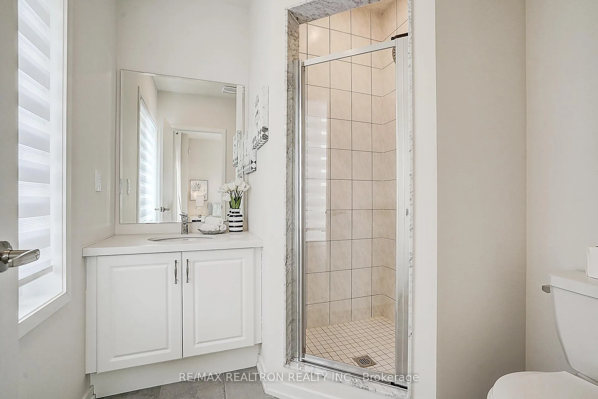 Photo 44 of 61 Rattenbury Road, Vaughan, Patterson — HOMEH