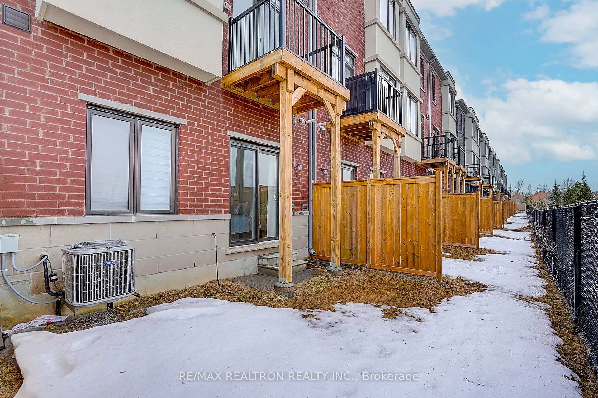 Photo 46 of 61 Rattenbury Road, Vaughan, Patterson — HOMEH