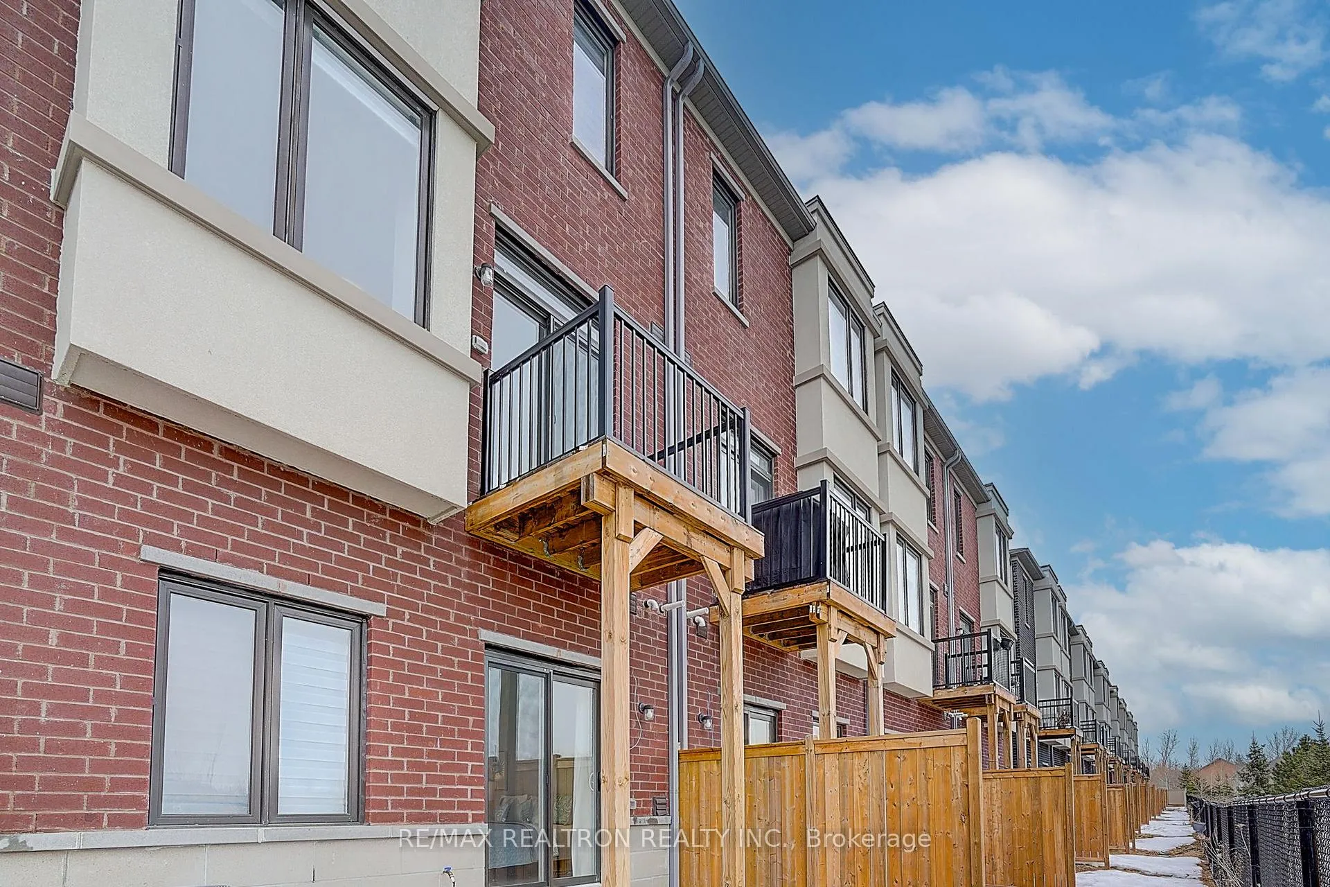 Photo 47 of 61 Rattenbury Road, Vaughan, Patterson — HOMEH
