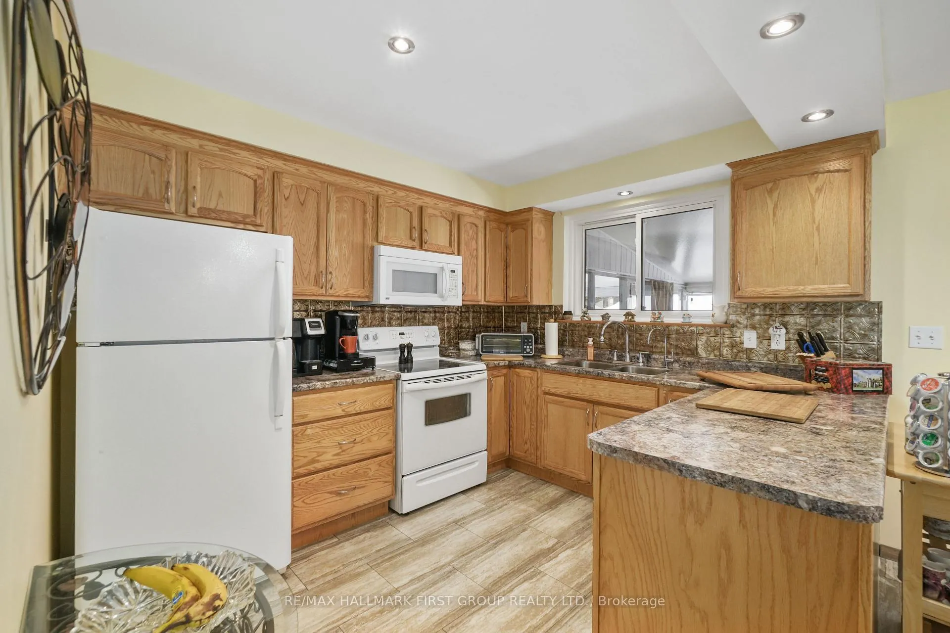 Photo 14 of 872 Curtis Crescent, Cobourg — HOMEH