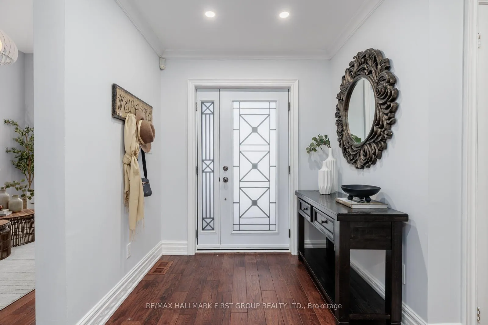 Photo 5 of 74 Bagot Street, Whitby, Brooklin — HOMEH