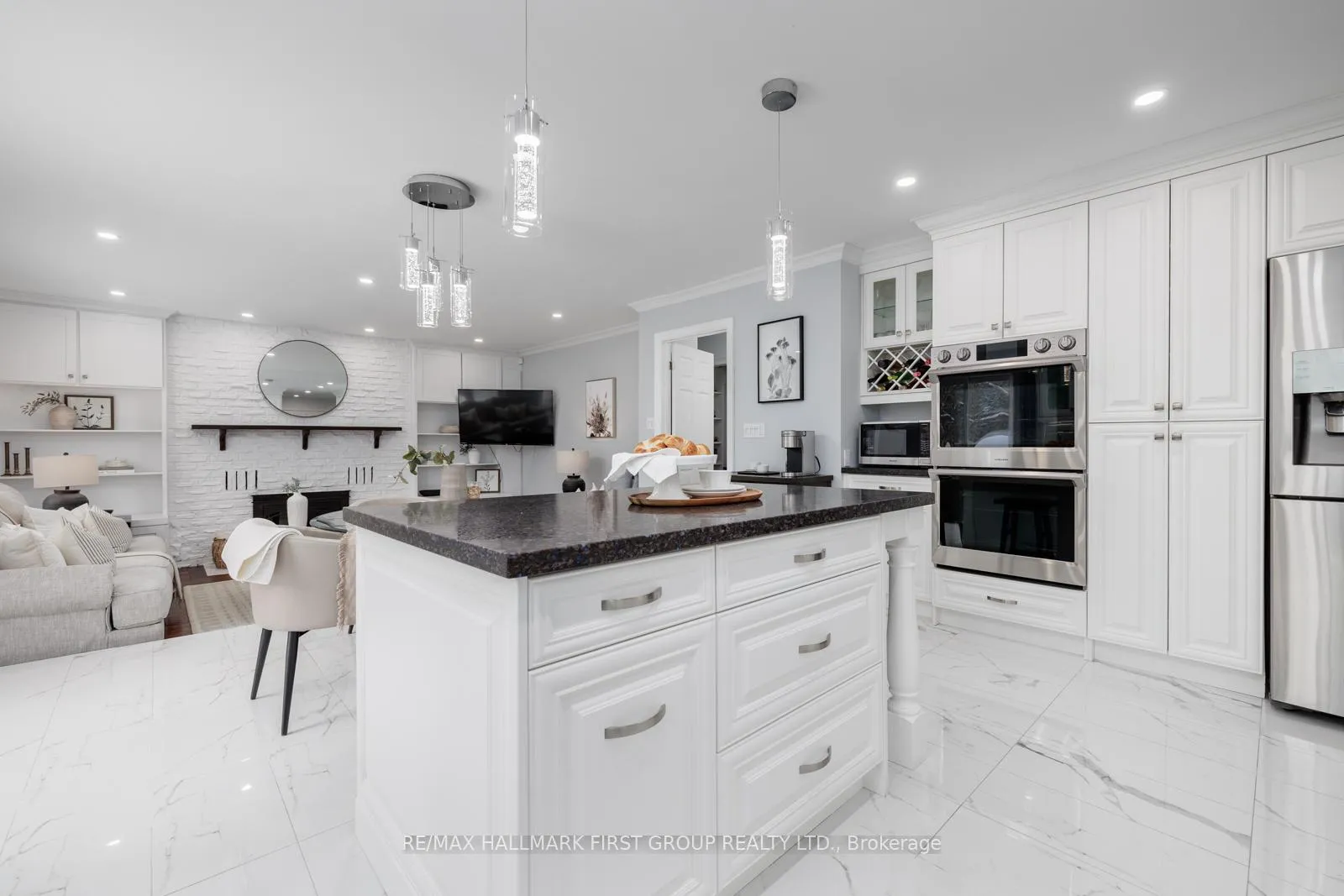 Photo 10 of 74 Bagot Street, Whitby, Brooklin — HOMEH