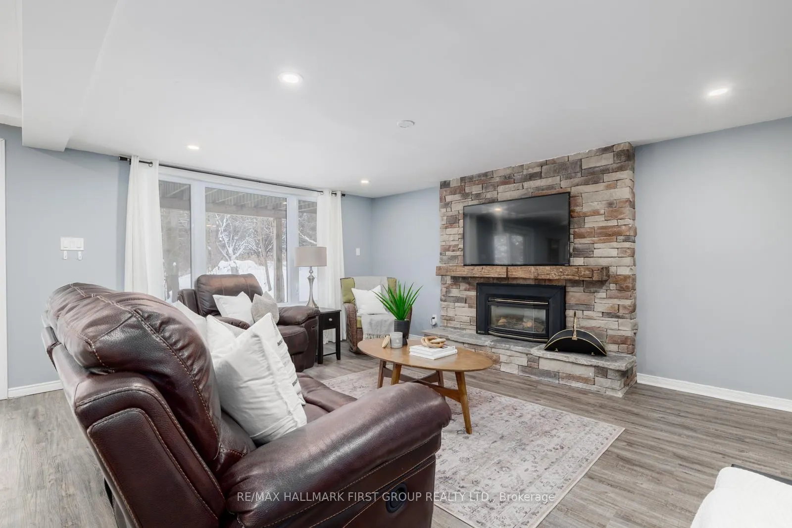 Photo 22 of 74 Bagot Street, Whitby, Brooklin — HOMEH