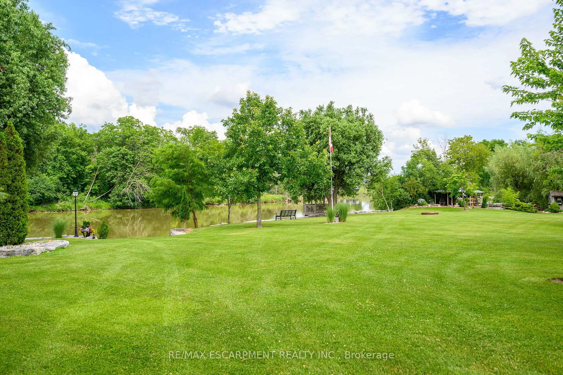Photo 40 of 32 Haldimand Trail, Haldimand, Dunnville — HOMEH