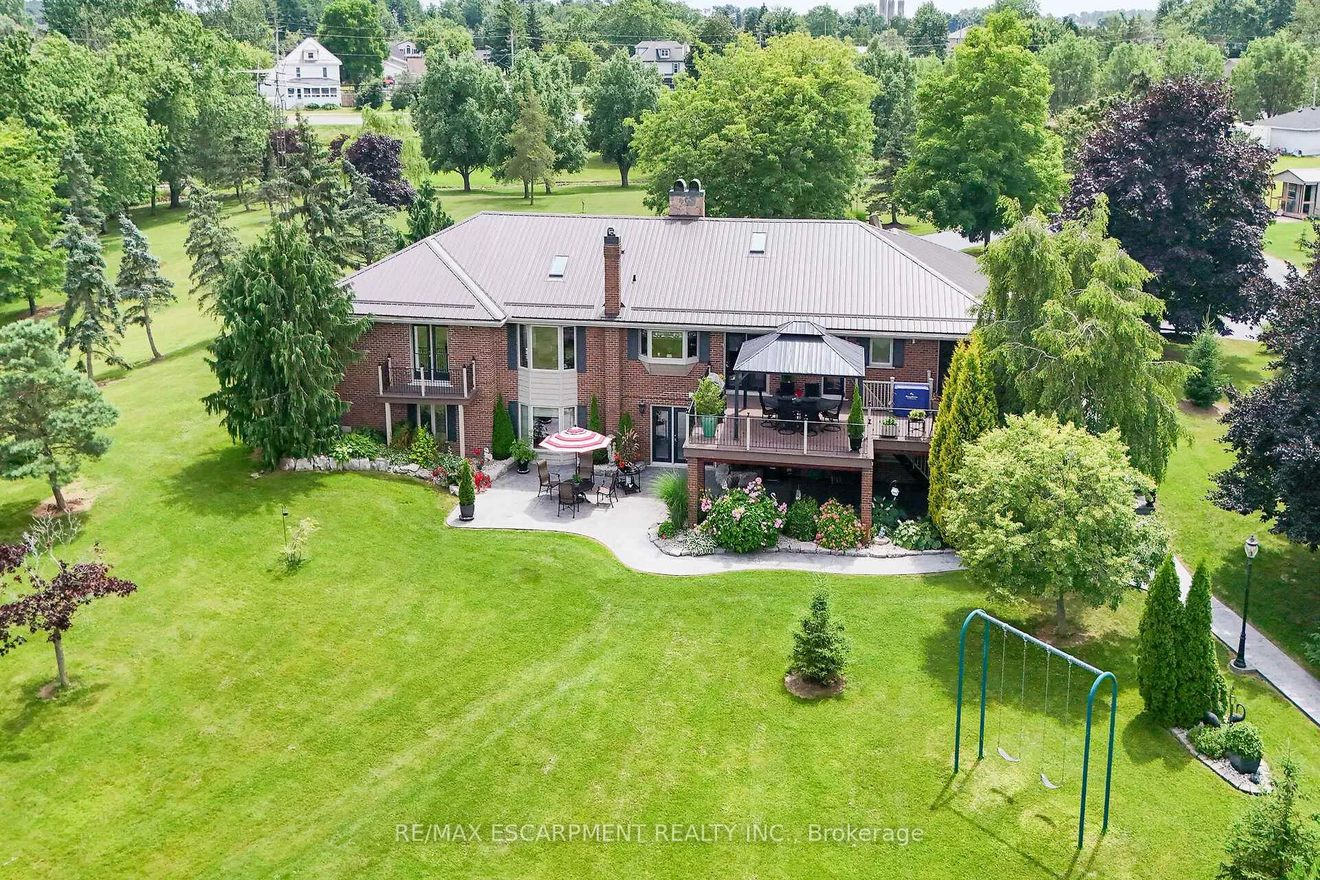 Photo 47 of 32 Haldimand Trail, Haldimand, Dunnville — HOMEH