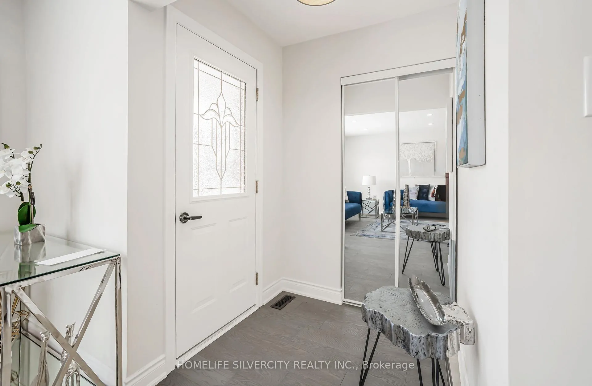 Photo 3 of 168 Folkstone Crescent, Brampton, Southgate — HOMEH