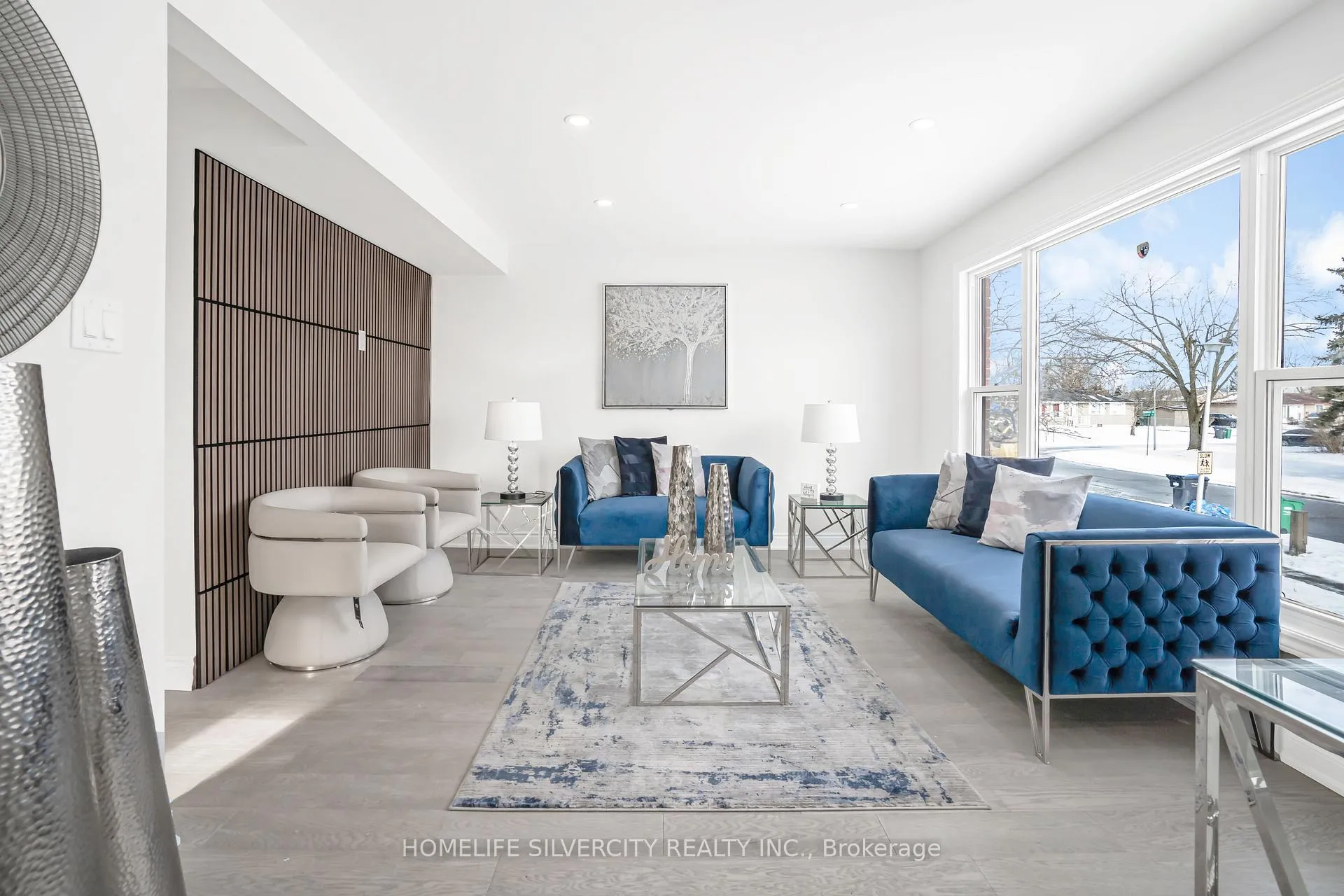 Photo 4 of 168 Folkstone Crescent, Brampton, Southgate — HOMEH