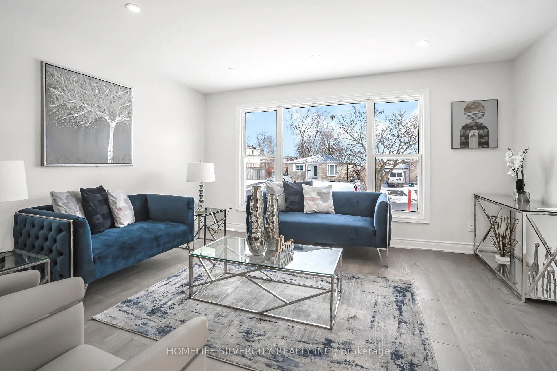 Photo 6 of 168 Folkstone Crescent, Brampton, Southgate — HOMEH