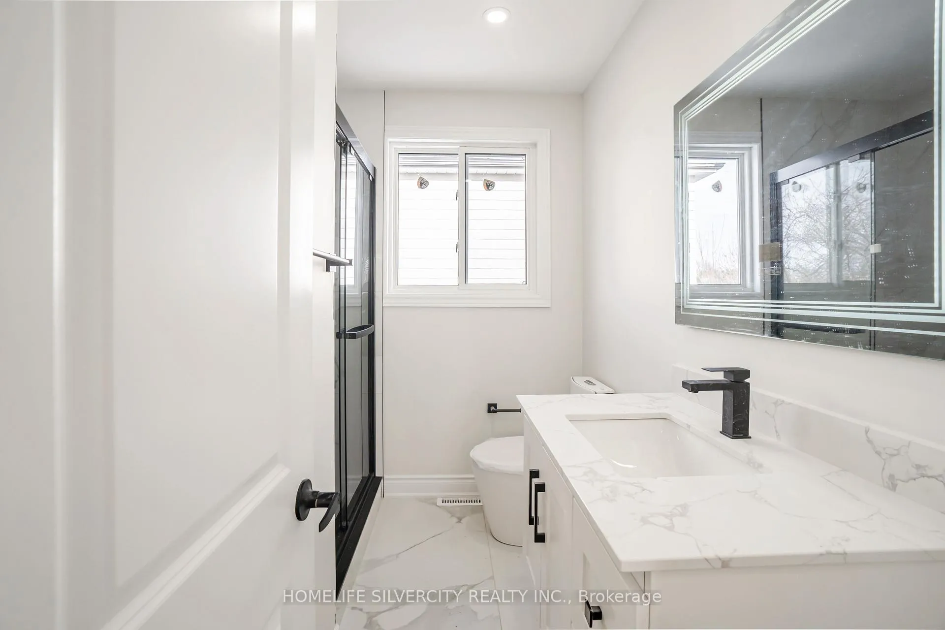 Photo 14 of 168 Folkstone Crescent, Brampton, Southgate — HOMEH