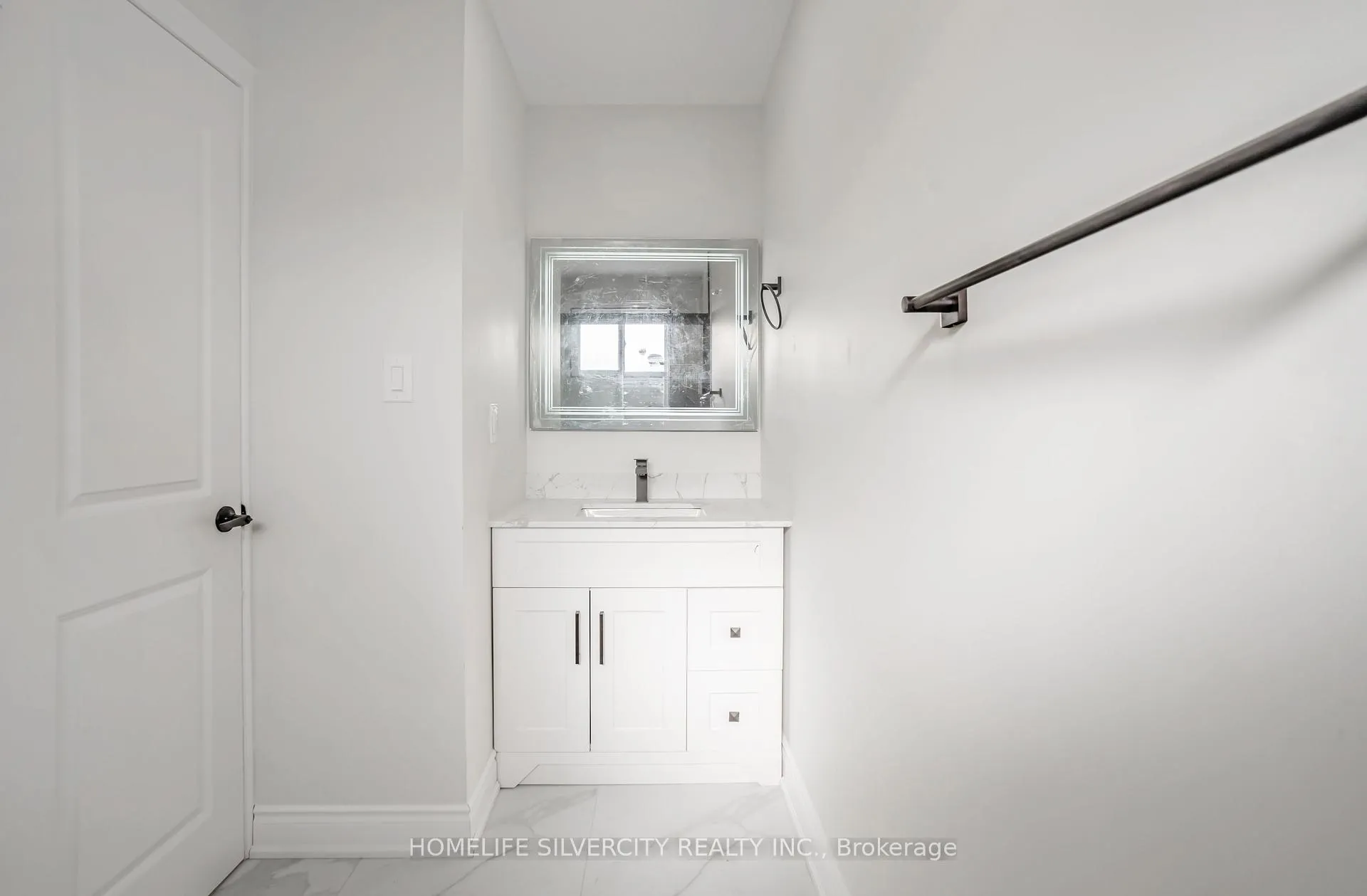 Photo 19 of 168 Folkstone Crescent, Brampton, Southgate — HOMEH