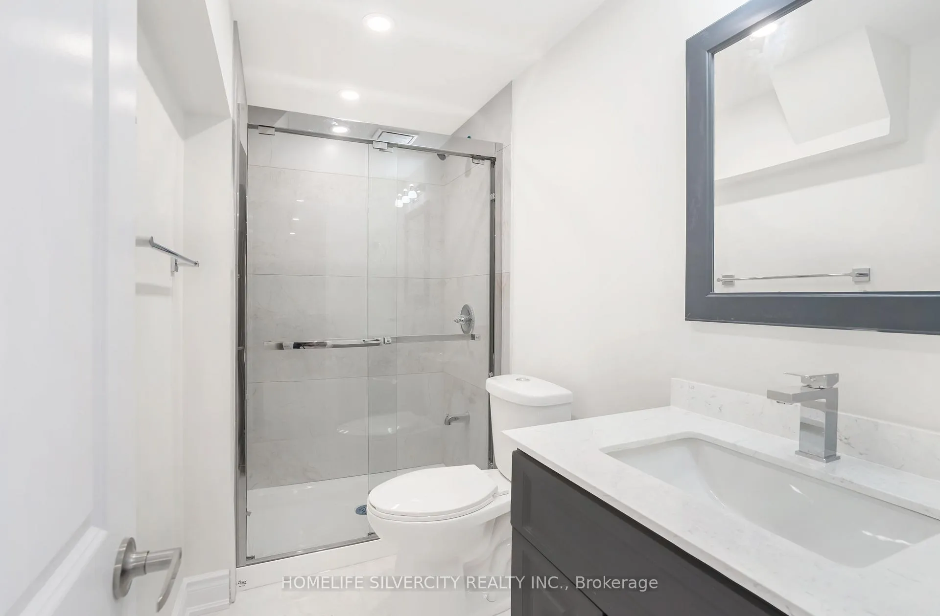 Photo 30 of 168 Folkstone Crescent, Brampton, Southgate — HOMEH
