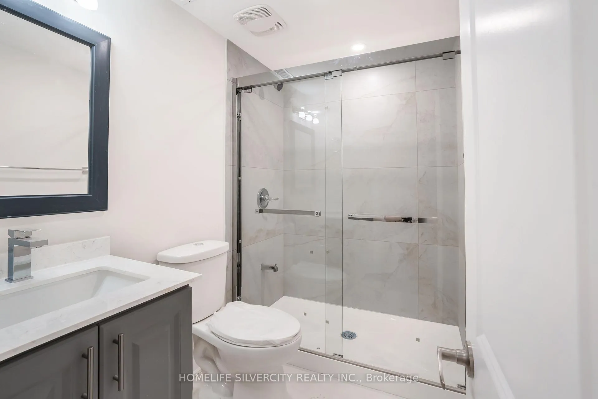 Photo 34 of 168 Folkstone Crescent, Brampton, Southgate — HOMEH
