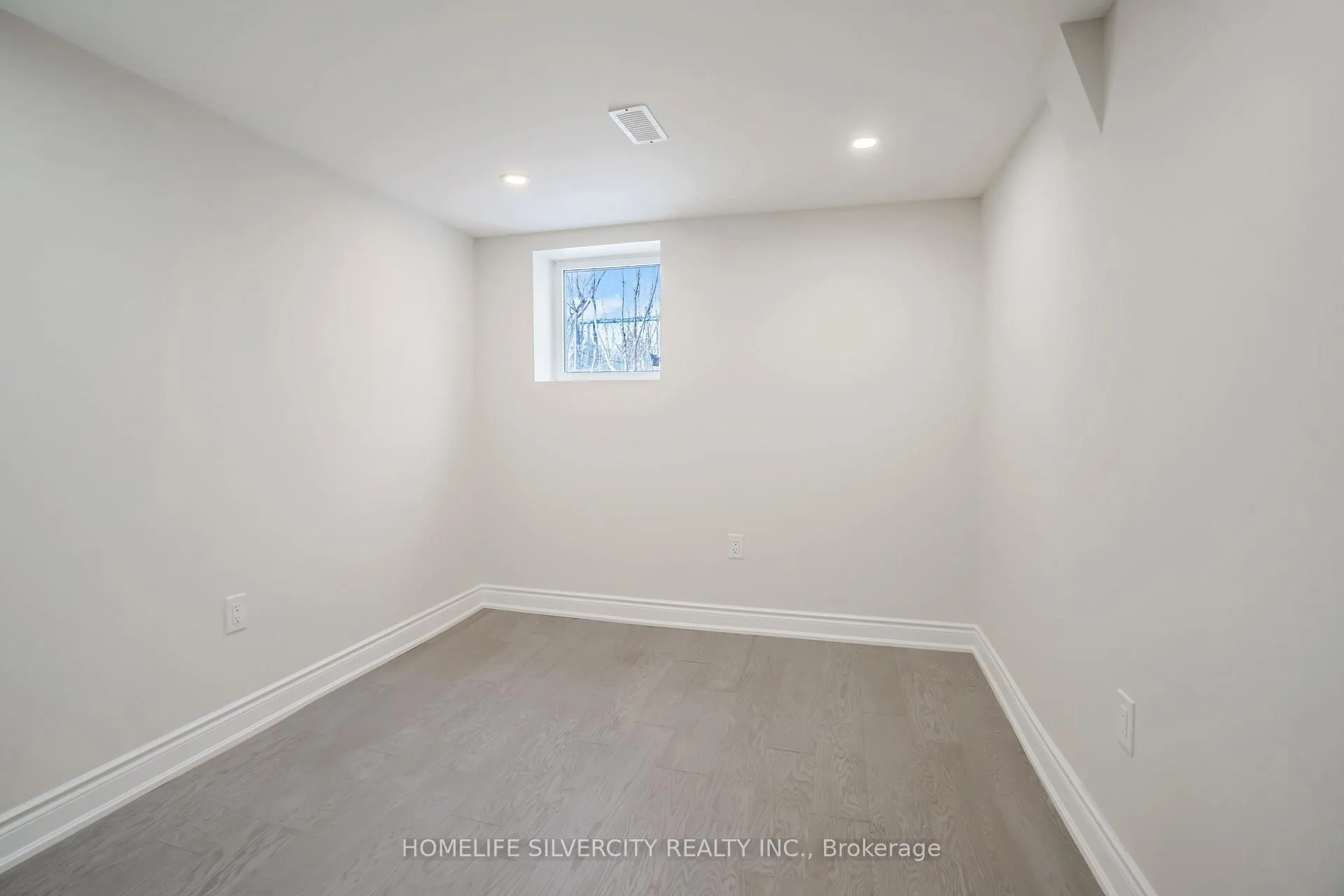 Photo 36 of 168 Folkstone Crescent, Brampton, Southgate — HOMEH