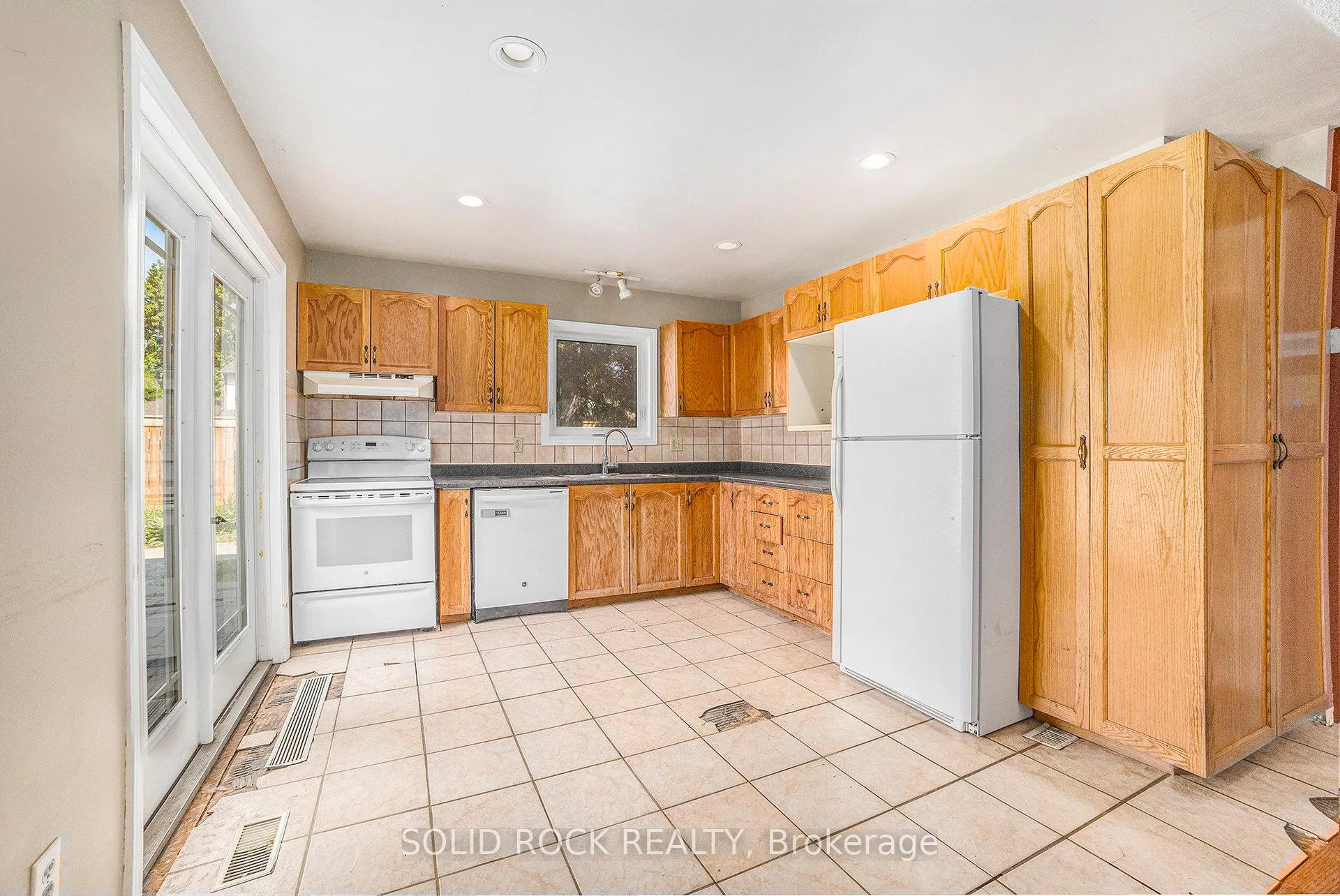 Photo 11 of 6 Denham Way, Ottawa, Stittsville (Central) — HOMEH