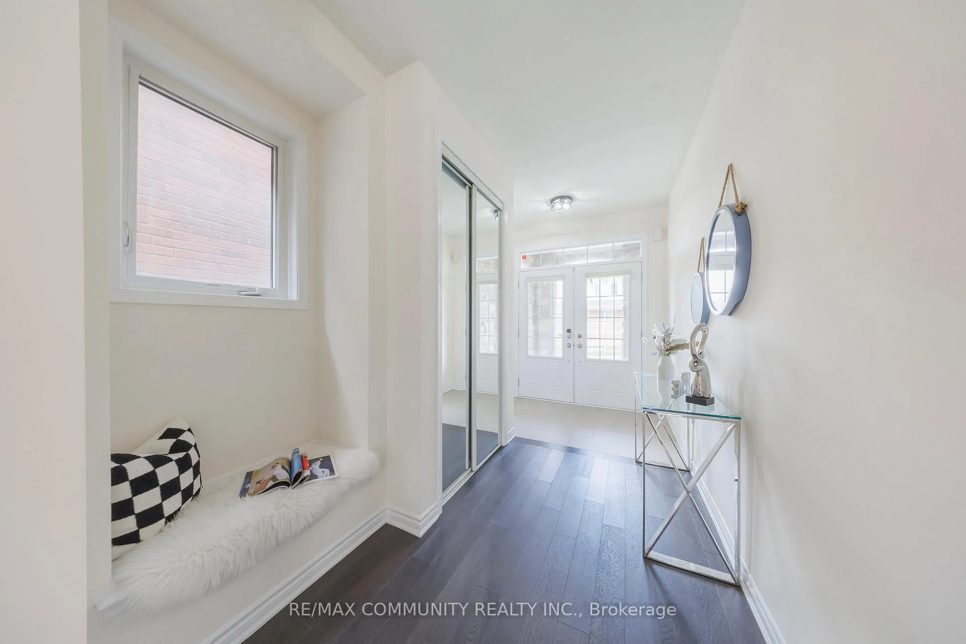 Photo 8 of 1009 Dragonfly Avenue, Pickering, Rural Pickering — HOMEH