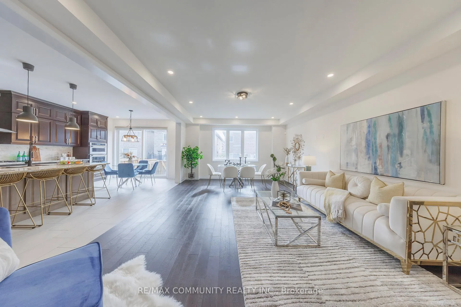 Photo 11 of 1009 Dragonfly Avenue, Pickering, Rural Pickering — HOMEH