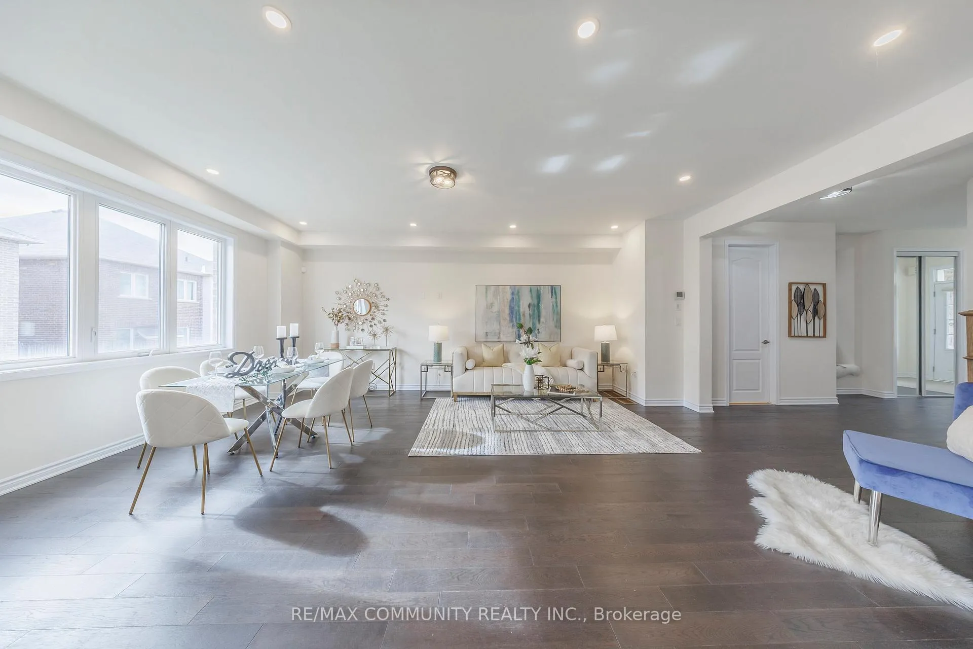 Photo 12 of 1009 Dragonfly Avenue, Pickering, Rural Pickering — HOMEH