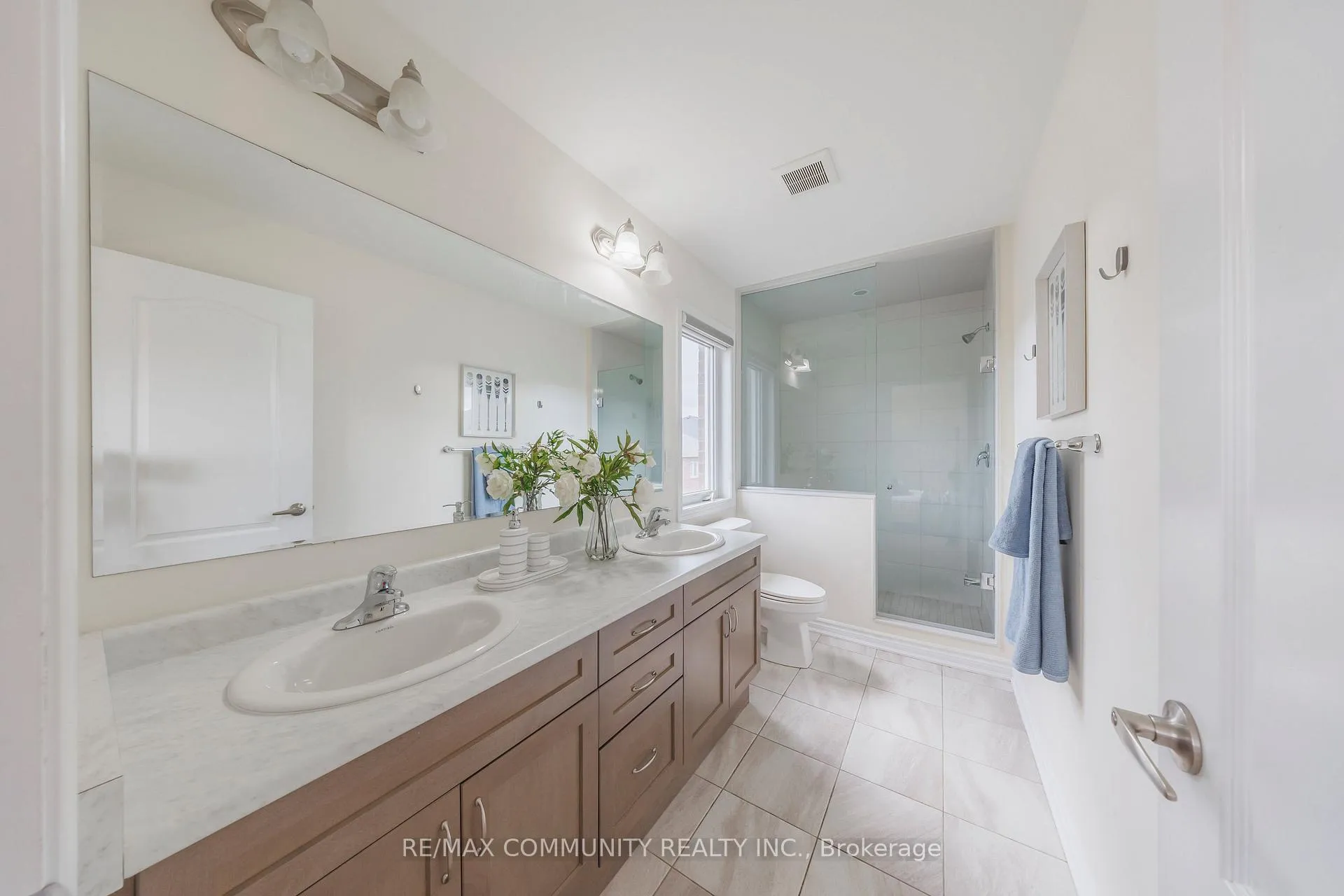 Photo 27 of 1009 Dragonfly Avenue, Pickering, Rural Pickering — HOMEH