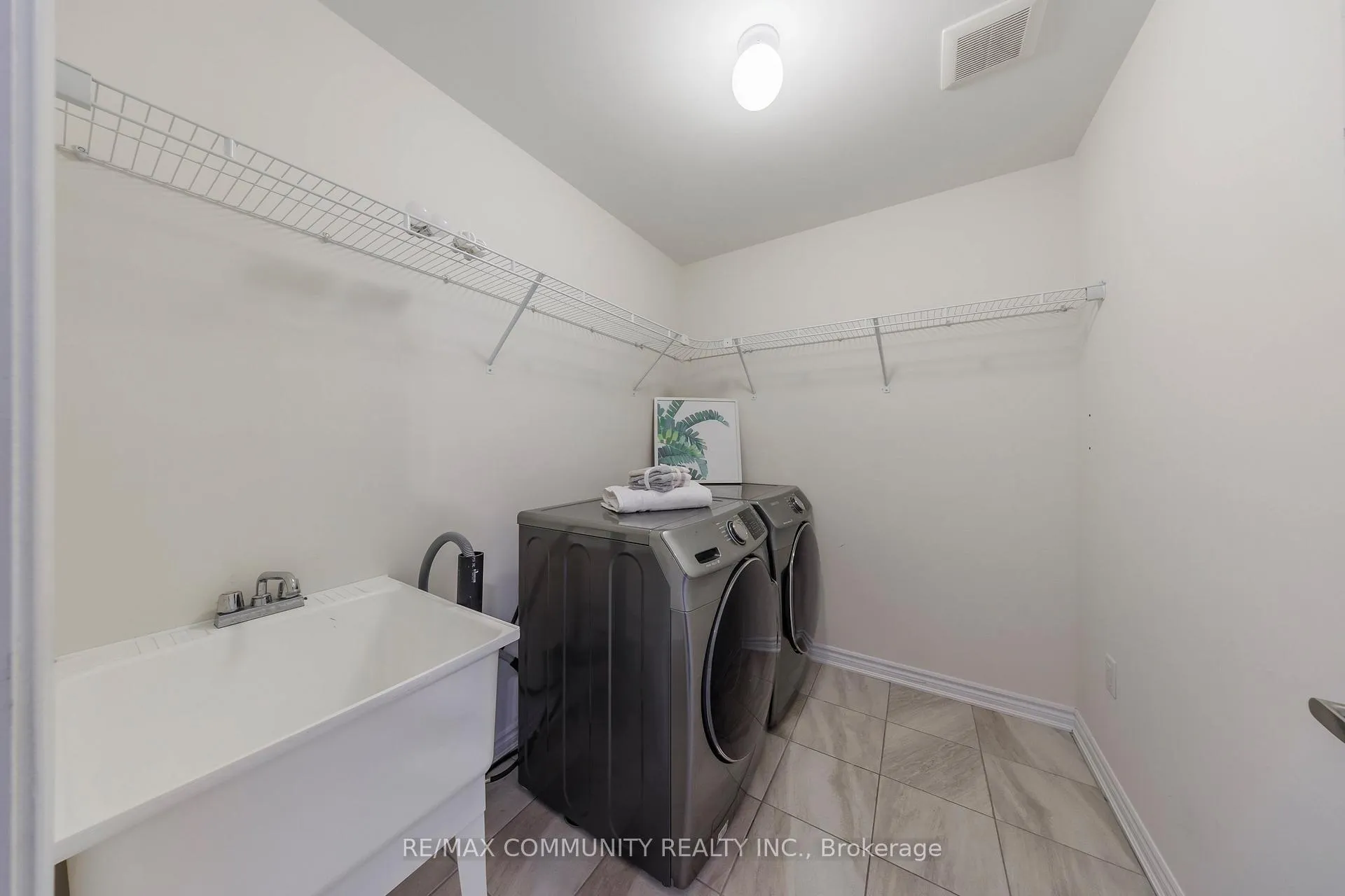 Photo 28 of 1009 Dragonfly Avenue, Pickering, Rural Pickering — HOMEH